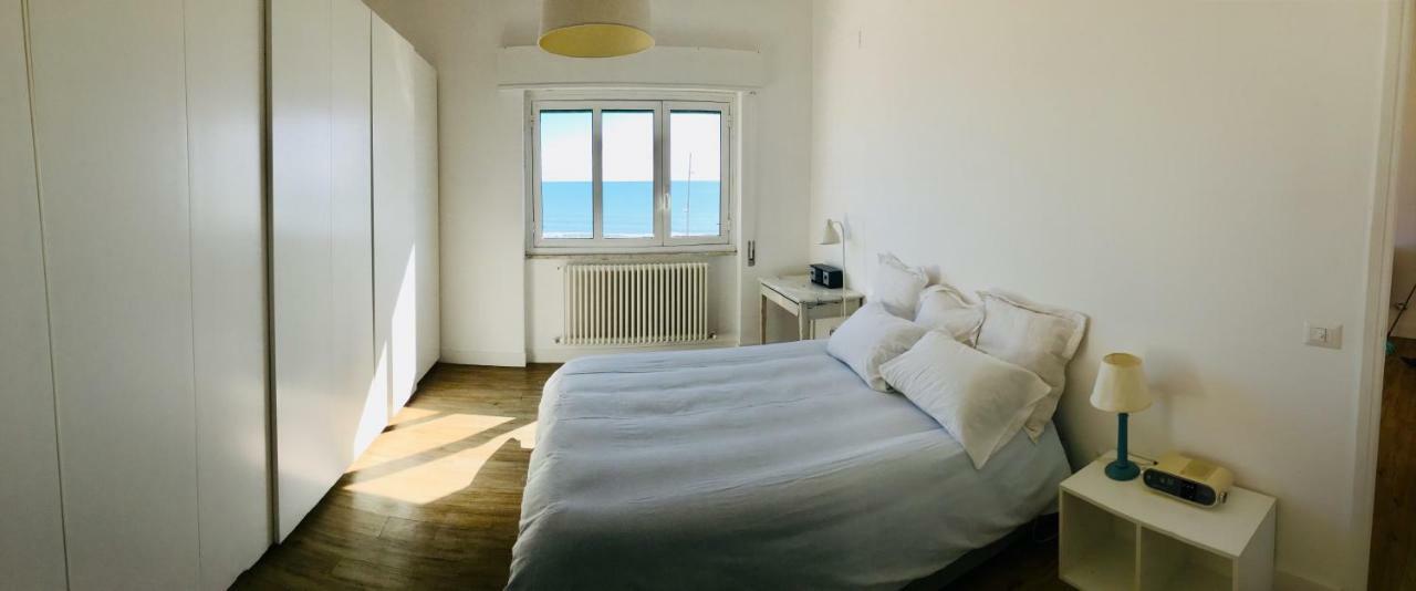 リド・ディ・オスティアCasa Al Mareアパートメント エクステリア 写真